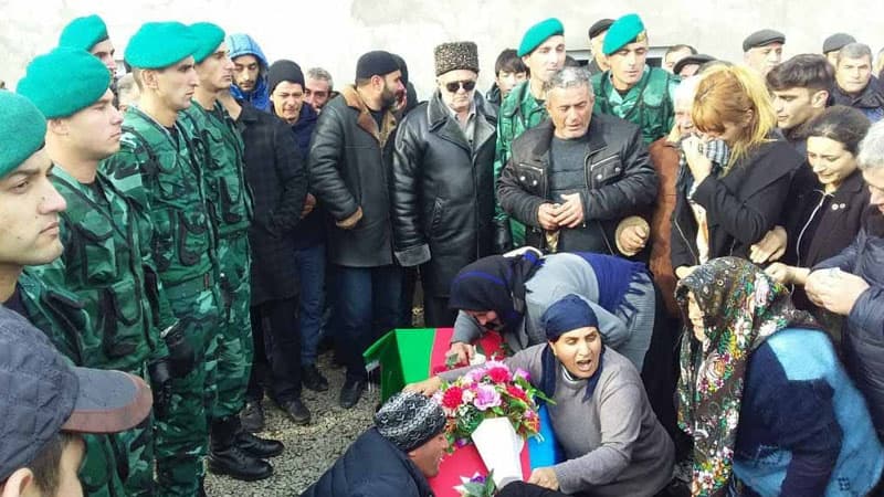 Şəhidimiz dəfn edildi (FOTOLAR)