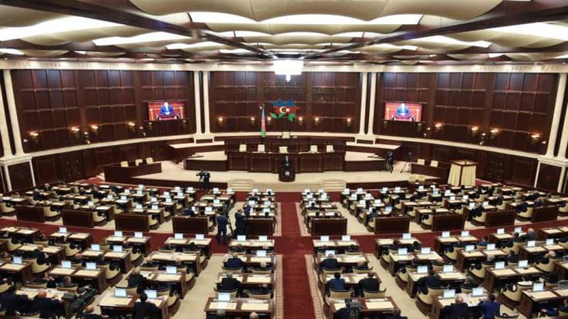 617 nəfərin deputatlığa namizədliyi qeydə alındı