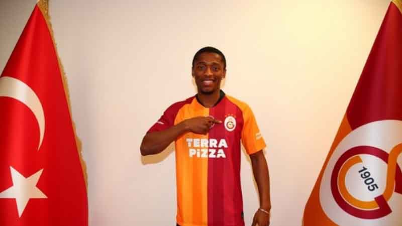 "Neftçi"nin bəyənmədiyi futbolçu rəsmən "Qalatasaray"da