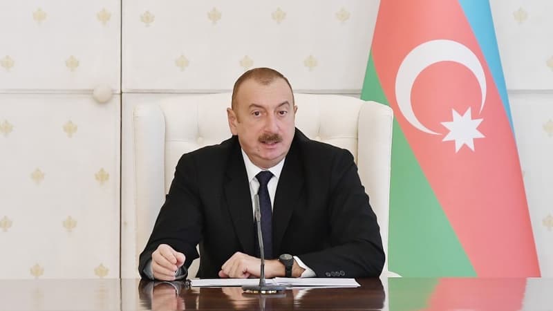 Prezident nazirləri topladı
