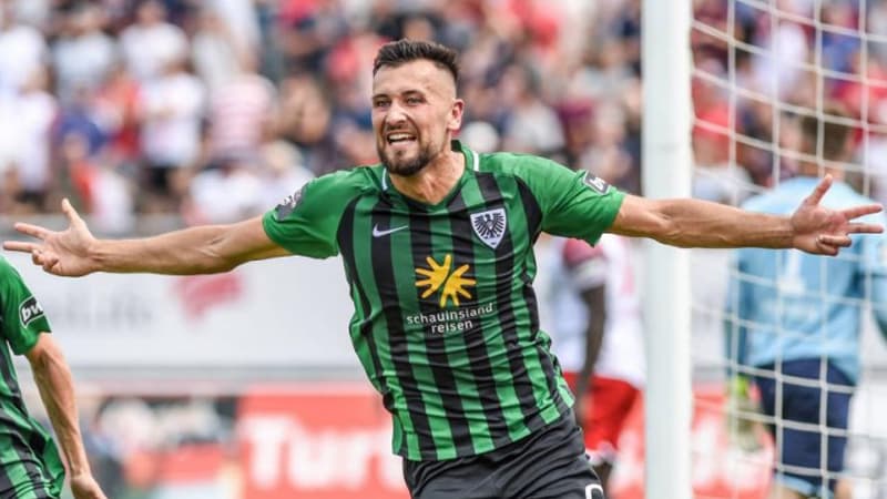 Millimizin futbolçusu Bundesliqa klubunun təklifini rədd etdi