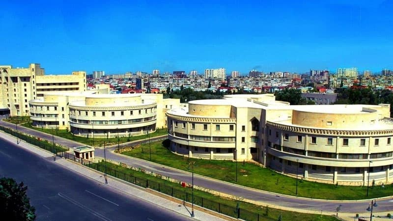 Nazirlikdən xəstəyə yumruq vuran həkimlə bağlı açıqlama