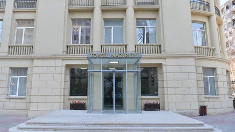 Şagirdlərin yerdəyişməsi müvəqqəti dayandırılır