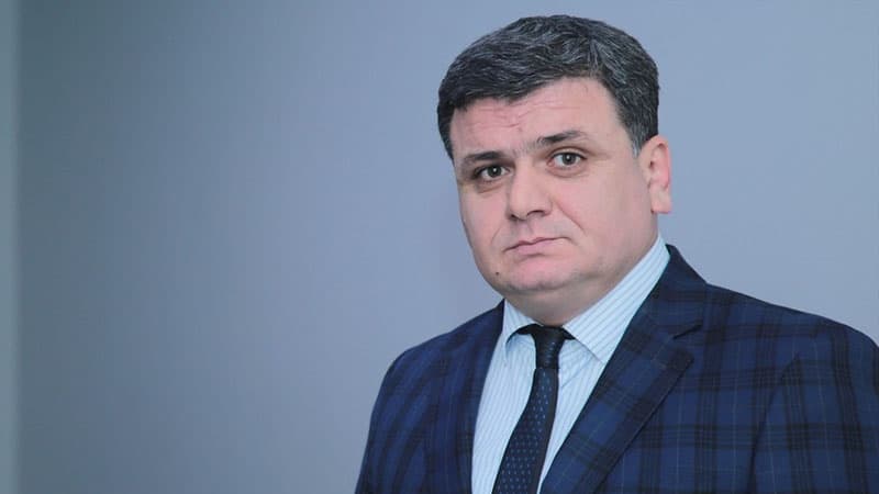 Ekspert dəmir yolu ilə bağlı sürücü və piyadalara çağırış etdi (RƏY)