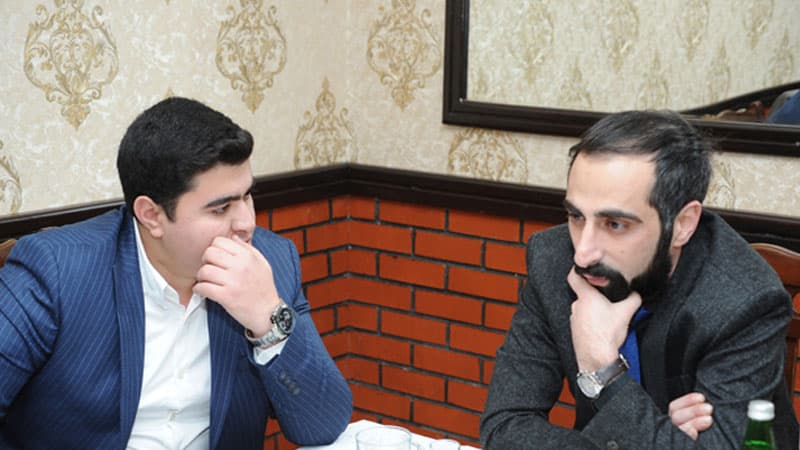 Elşən Gəncəvi: “Pafoslu cümlələrlə insanlarımızı aldatmaq olmaz” (MÜSAHİBƏ)