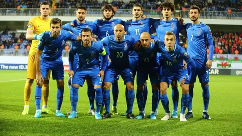Millimizin baş məşqçi postuna namizəd olan məşhurlar