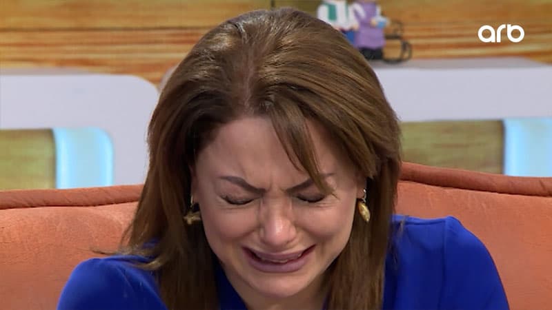 Xərçəng ola-ola övlad dünyaya gətirən müğənni: “Məni ana kimi sındırdılar” (FOTO/VİDEO)