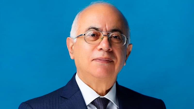 Uğur yolun açıq olsun,  əziz Anar müəllim!
