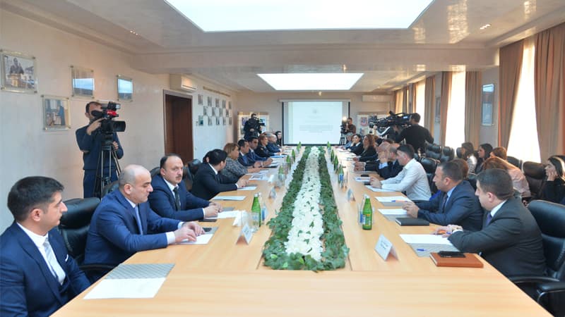 Xüsusi hallar və həssas qruplarla işə dair “Dəyirmi masa” təşkil edildi