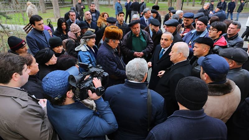 Azay Quliyev İbrahimpaşa Dadaşov küçəsinin seçiciləri ilə görüşdü (FOTOLAR)