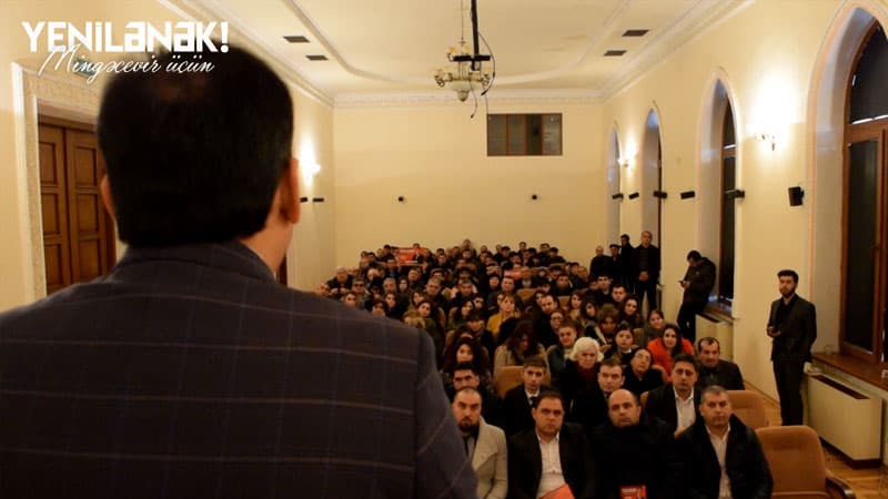 Yüzlərlə seçici Səbuhi Abbasovla görüş üçün Mingəçevir Dram Teatrına axın etdi (VİDEO)