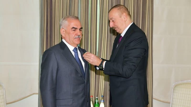 Prezident Vasif Talıbova orden təqdim etdi (FOTO)