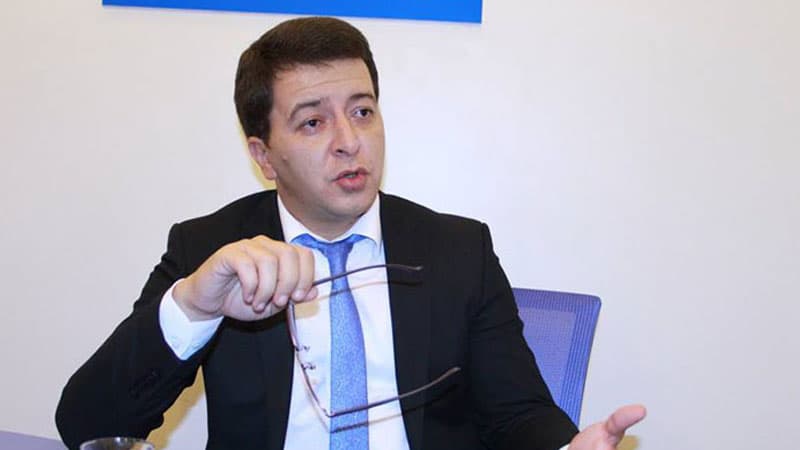 Elşən Musayevdən seçicilərə hörmətsizlik: "Səs vermirsiniz, verməyin..." (VİDEO)