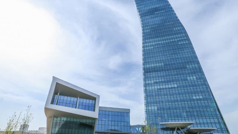 SOCAR hava şəraitinə görə dənizdən işçilərini təxliyə etdi