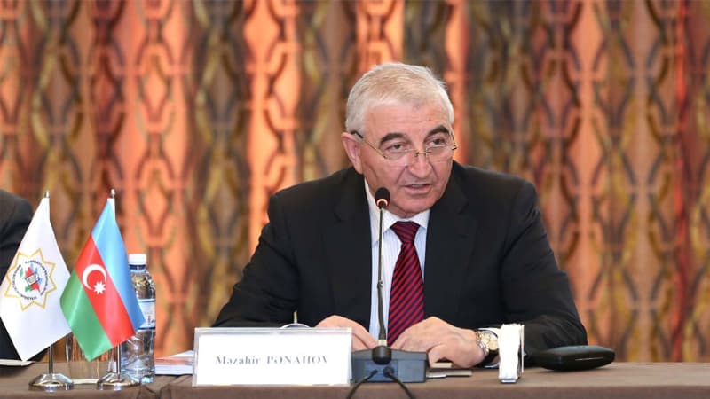 Məzahir Pənahov: "Məntəqə üzvlərinin müşahidəçilərə mane olmağa ixtiyarı yoxdur"