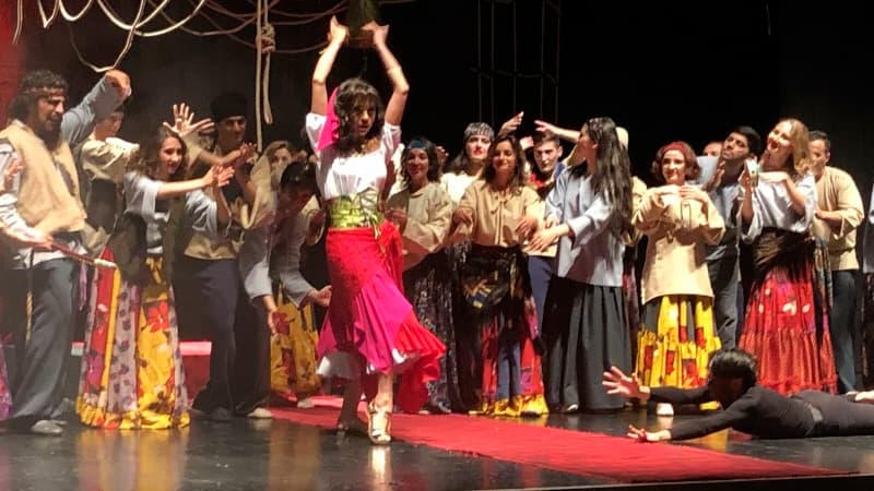 “Paris Notr-Dama ithaf” tamaşası yenidən səhnədə