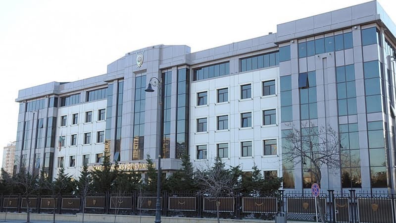 Bakı polisi axtarışda olan 10 nəfəri saxladı