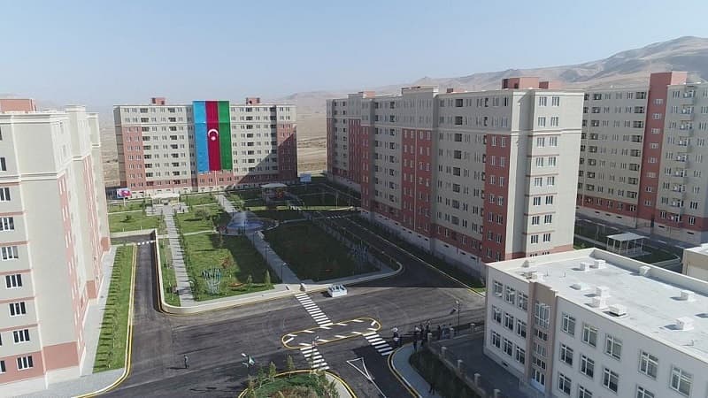 İki universitetin yataqxanasında məskunlaşan məcburi köçkünlər bu il köçürüləcək