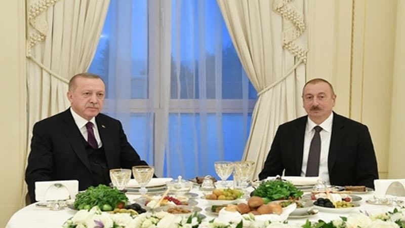 Ərdoğanın şərəfinə Bakıda ziyafət verildi