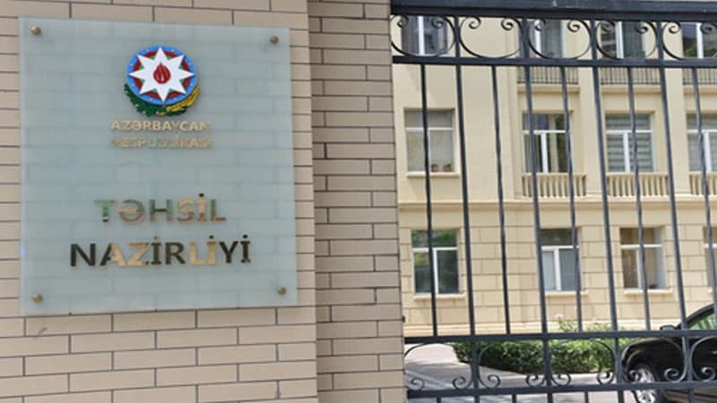 Təhsil Nazirliyi kurikulumun ləğv olunacağına dair məlumatlara münasibət bildirib