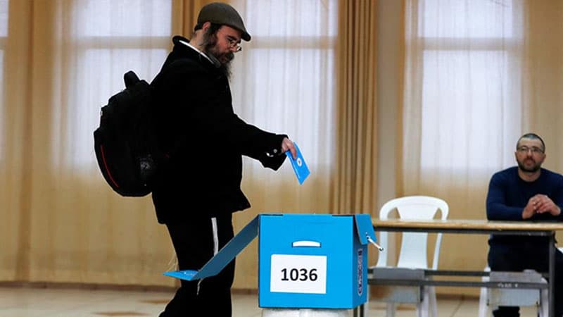 İsrail 11 ayın içində parlamentə üçüncü təkrar seçkiyə başladı
