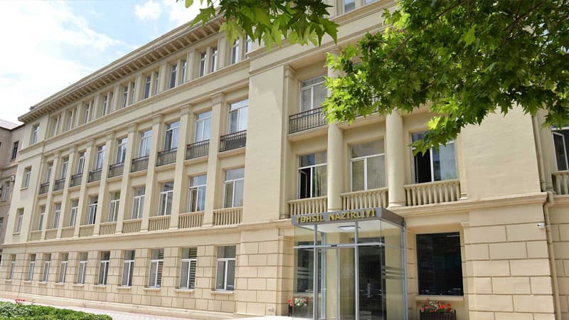 Özəl tədris mərkəzləri Təhsil Nazirliyini saymır, koronavirusdan qorxmur... 