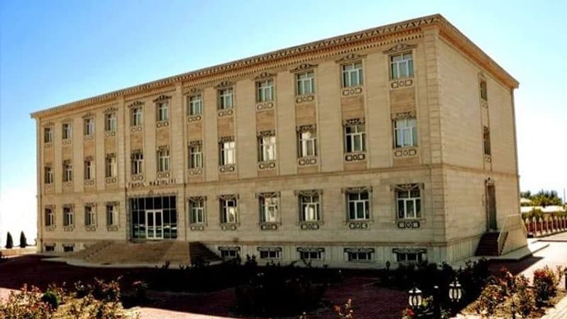 Naxçıvanda da ümumtəhsil və peşə məktəbləri bağlandı