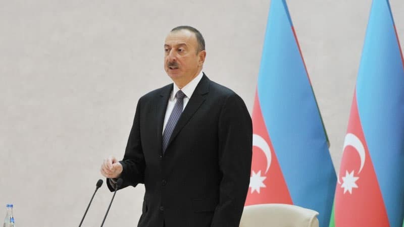 Prezident tibbi maskaları gizlədənlərlə bağlı sərt danışdı: "Ciddi cəza tədbirləri tətbiq ediləcək"