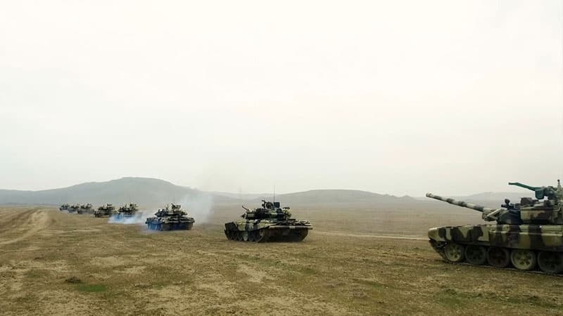 “Təlimlərdə ehtiyat silahlardan istifadə edilməsi fikirləri tamamilə əsassızdır” (RƏY)