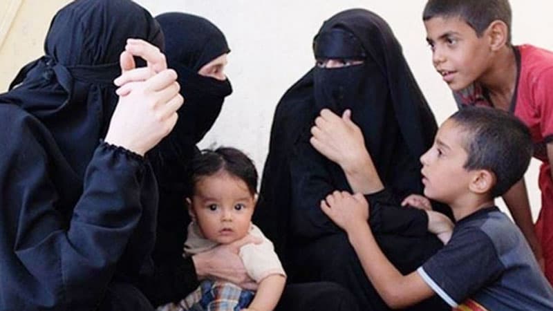 İraq həbsxanasında qalan 82 azərbaycanlı uşaq Bakıya göndərildi