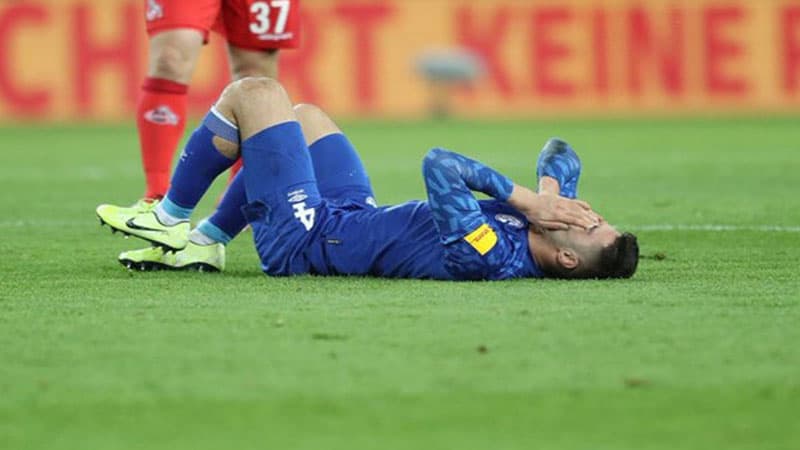 Türkiyə millisinin daha bir futbolçusu sıradan çıxdı