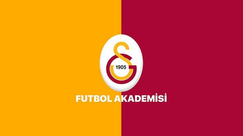 Azərbaycanlı futbolçu "Qalatasaray"ın akademiyasına qəbul olundu (FOTO)