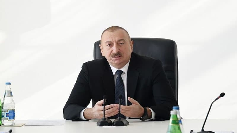İlham Əliyev: "Mənə kreslo lazım deyil, adi stul verin" (VİDEO)