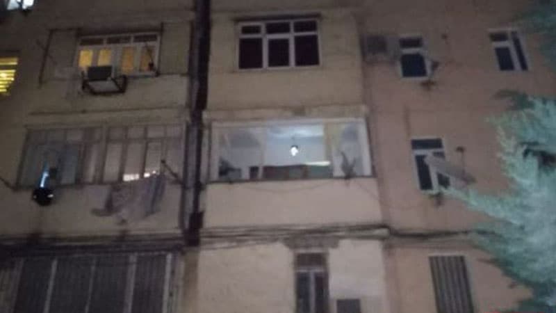 Sumqayıtda yaşayış binasında partlayış olub, xəsarət alanlar var