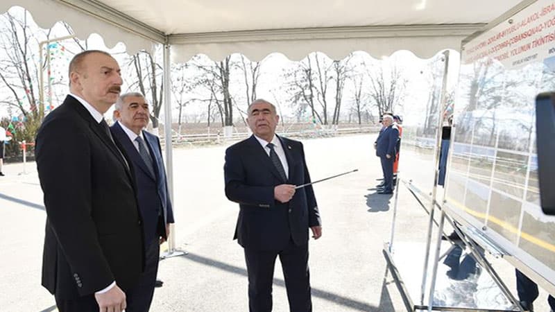 Prezident: Kənd camaatı işləyir?