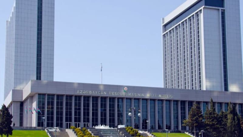 Deputatlar Milli Məclisə çağırıldılar (SƏBƏB)