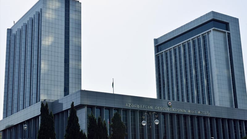 Prezident VI çağırış Milli Məclisin ilk iclasında iştirak edir (YENİLƏNİB)