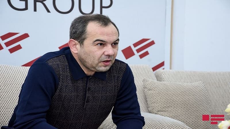Tanınmış şairin oğlu: “Anar atamın adına gələn dəvətnamələri gizlədirmiş” – Müsahibə