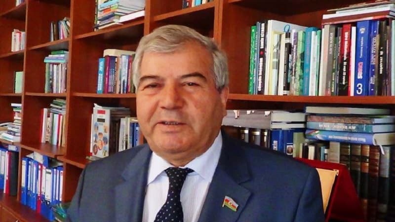 Sabir Rüstəmxanlı: “VHP müxalifətin mənafeyini öz çiyinlərinə götürdü”