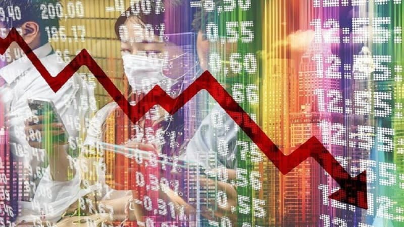 Ekspert Rusiya iqtisadiyyatının tamamilə çökə biləcəyindən danışdı