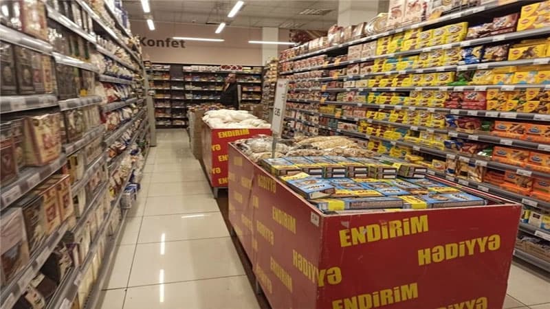 Bakı mağazalarında durum - Vitrinlər boşala bilərmi?
