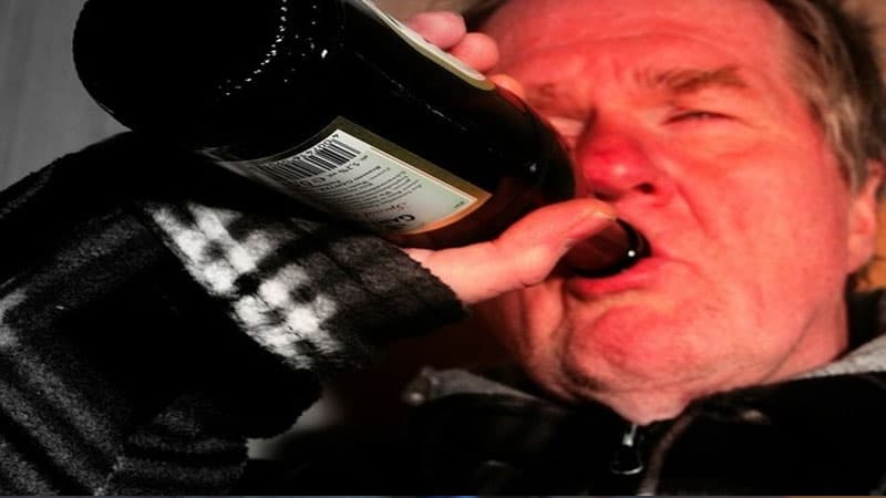 Alimlər alkoqoloizmdən qurtulmağın ən təsirli yolunu göstərdi