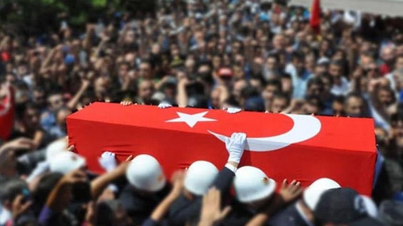 Azərbaycanlı jurnalistdən türk şəhidlərinə sevgi dolu şeir: Ben senin eserinim