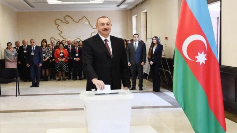 Referendumla bağlı daha bir açıqlama: “Yaxın zamanlarda keçiriləcək”