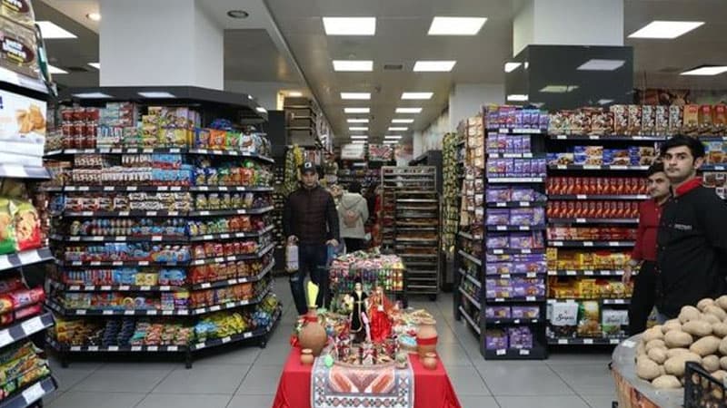 Xüsusi rejim qərarından sonra mağazalarda vəziyyət necədir? (REPORTAJ)