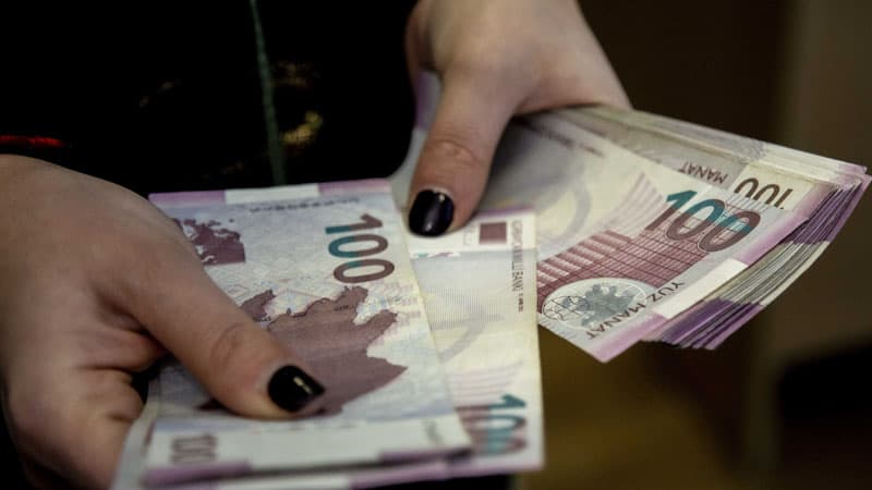 Orta aylıq pensiya 350 manata çatdırılacaq (RƏSMİ)