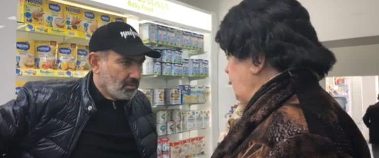 Paşinyan Yerevan apteklərində maska və spirt tapmadı