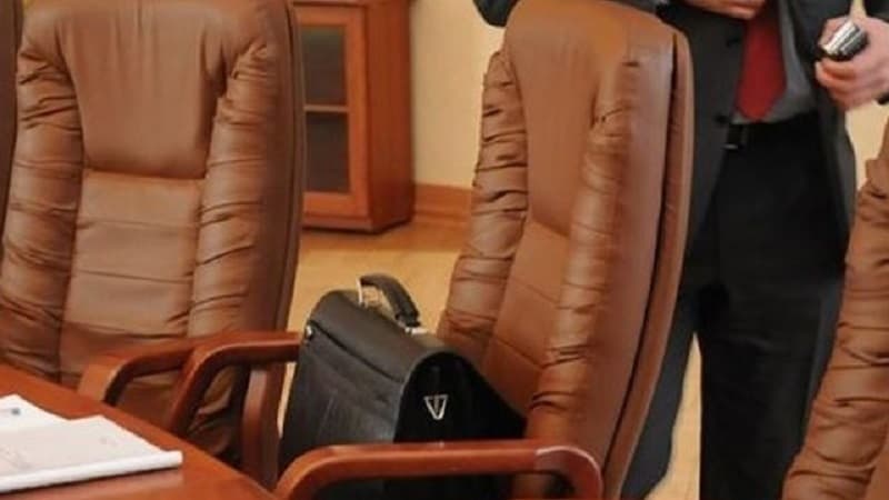 İcra başçısının müavini işdən çıxarıldı