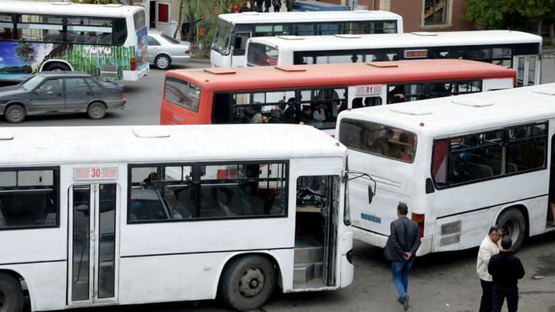 Avtobuslarda dezinfeksiya üçün məhlul aparatı quraşdırılıb (FOTOLAR)