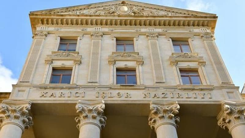 Azərbaycan iranlı jurnalisti bağışladı